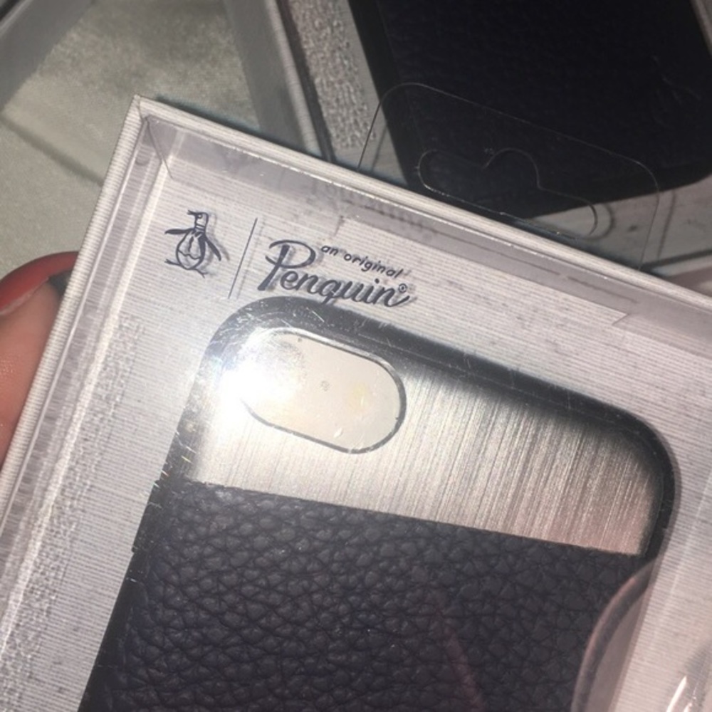 (1) iPhone 7 navy blue/grey Penguin Cases - Picture 5 of 6